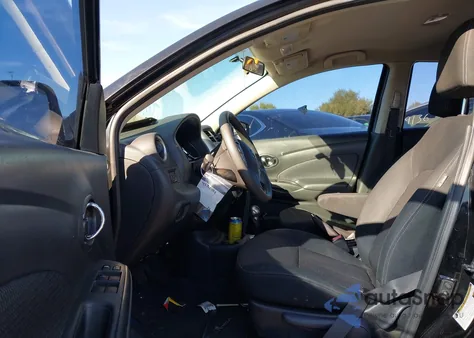 2015 Nissan Versa 1.6 Sv z USA, uszkodzony, nr VIN 3N1CN7AP7FL897268